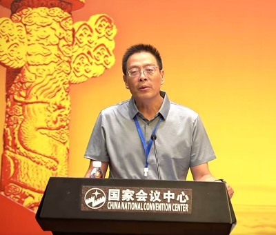 弘扬传统文化传承易学精粹 ——记当代易学杰出贡献人物徐一翔
