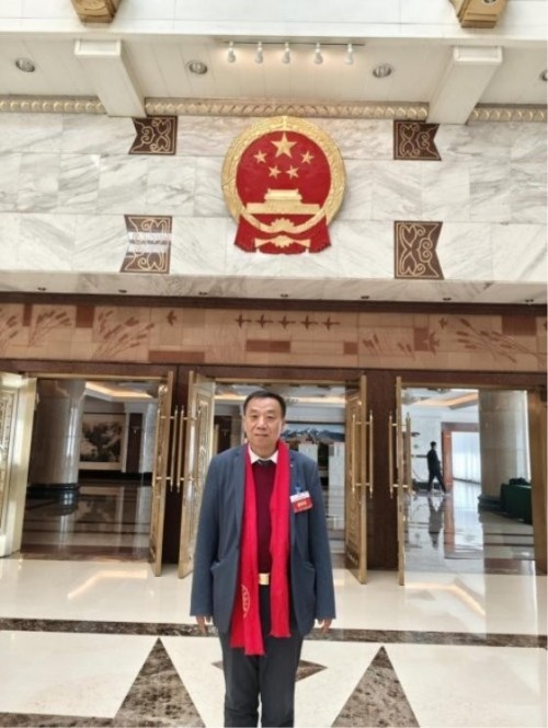 2026两会报道 中医药文化传承者——闻树忠