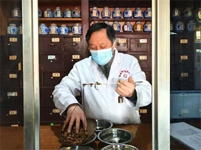 中医传承人——钱国锋