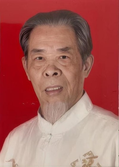 坚守中医传承六十载 以草药之力守护生命——记九代中医世家传承人李救民医师