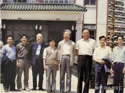 文脉先锋——袁勤生