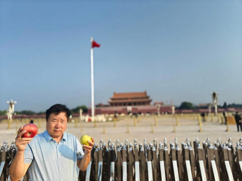 红色大健康产业链在丰收节亮相天安门广场 ——刘氏果业倡导“健康与高产并重”农业新风尚